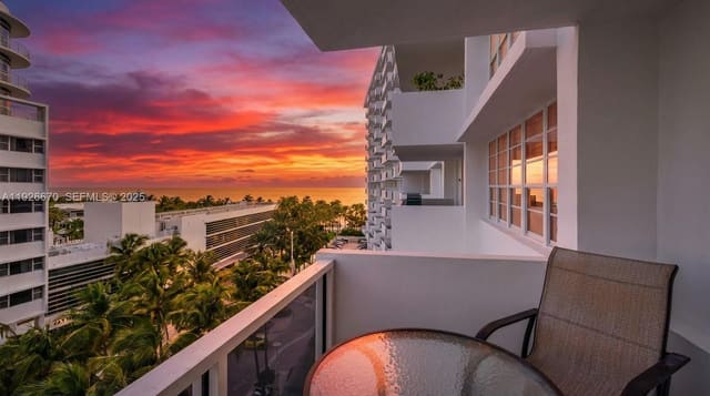 100 Lincoln Road 702, sold in The Decoplage Condo, Miami Beach, FL