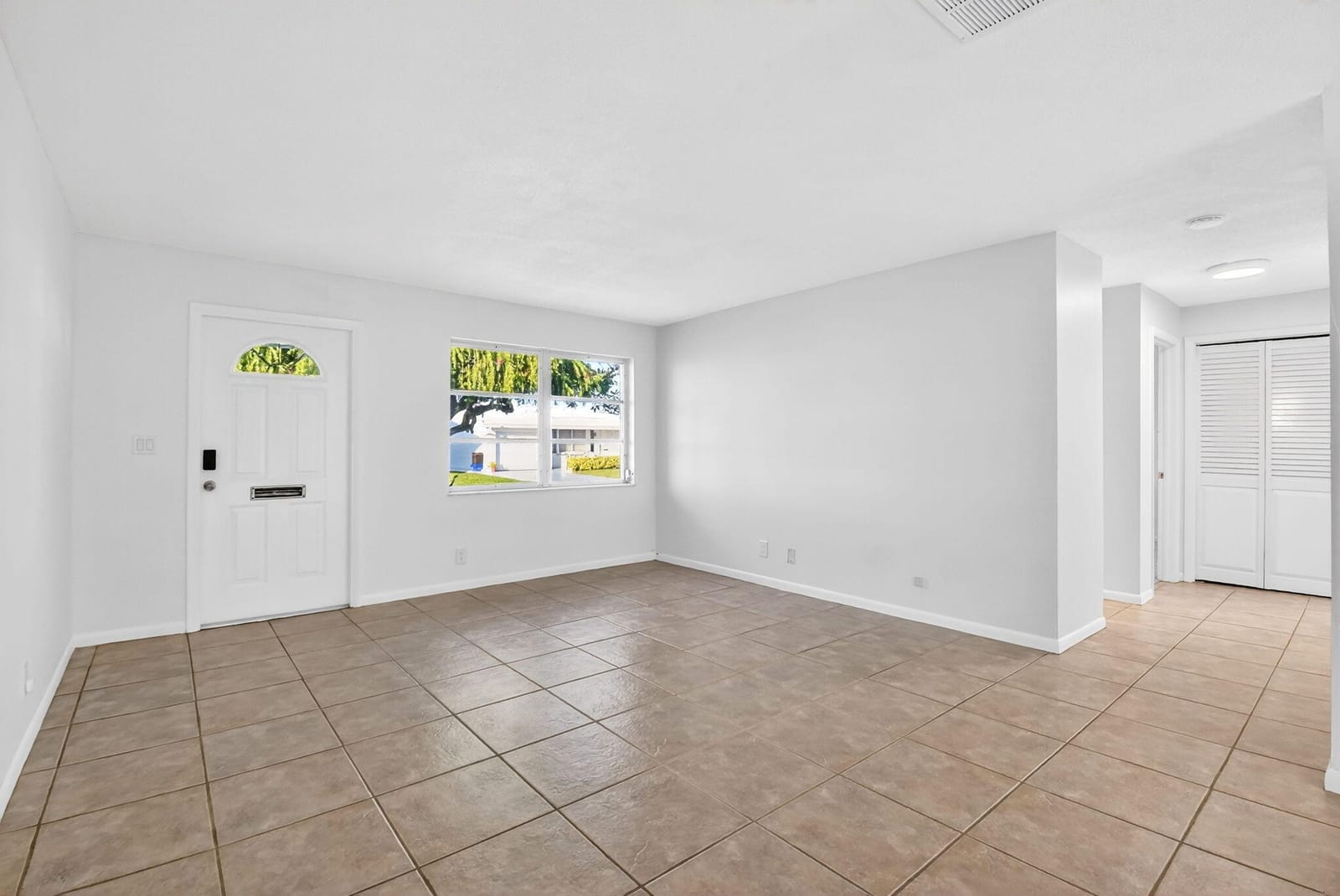 814 SW 6th Avenue — photo 4