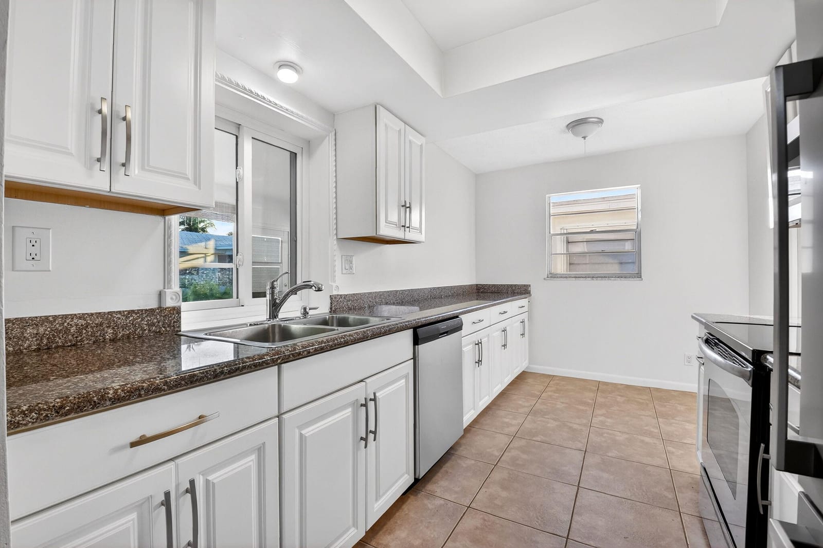 814 SW 6th Avenue — photo 8