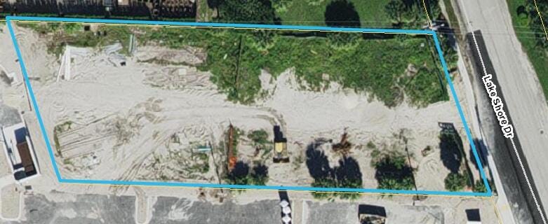 3139 Lake Shore Drive — photo 2