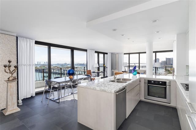555 NE 15th Street 20A, sold in Venetia Condo, Miami, FL