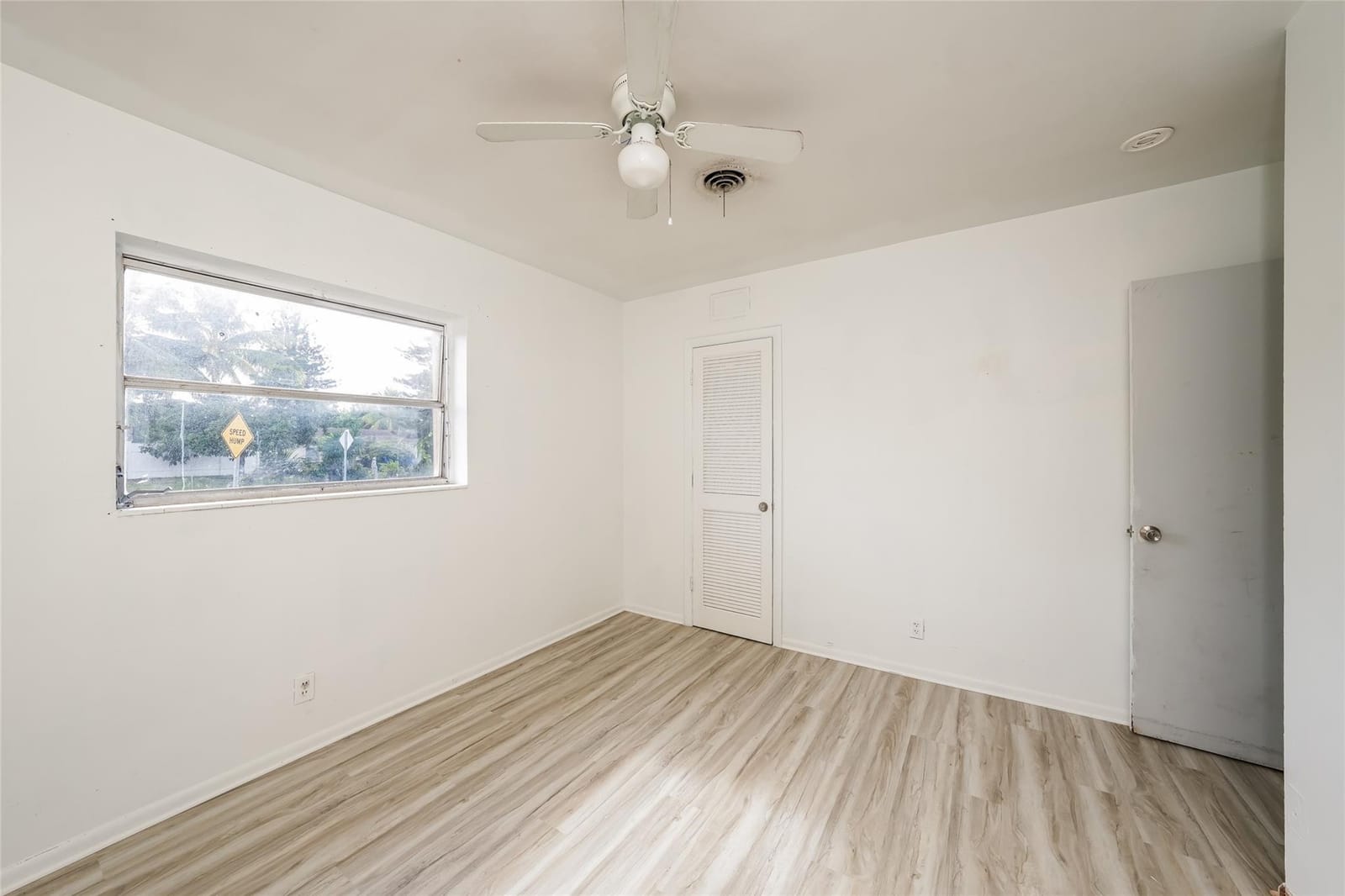 1351 SW 10th Avenue — photo 3