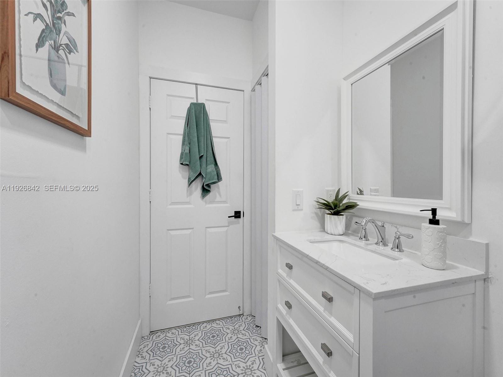 19901 NW 77th Court, Hialeah, FL 33015 photo 27