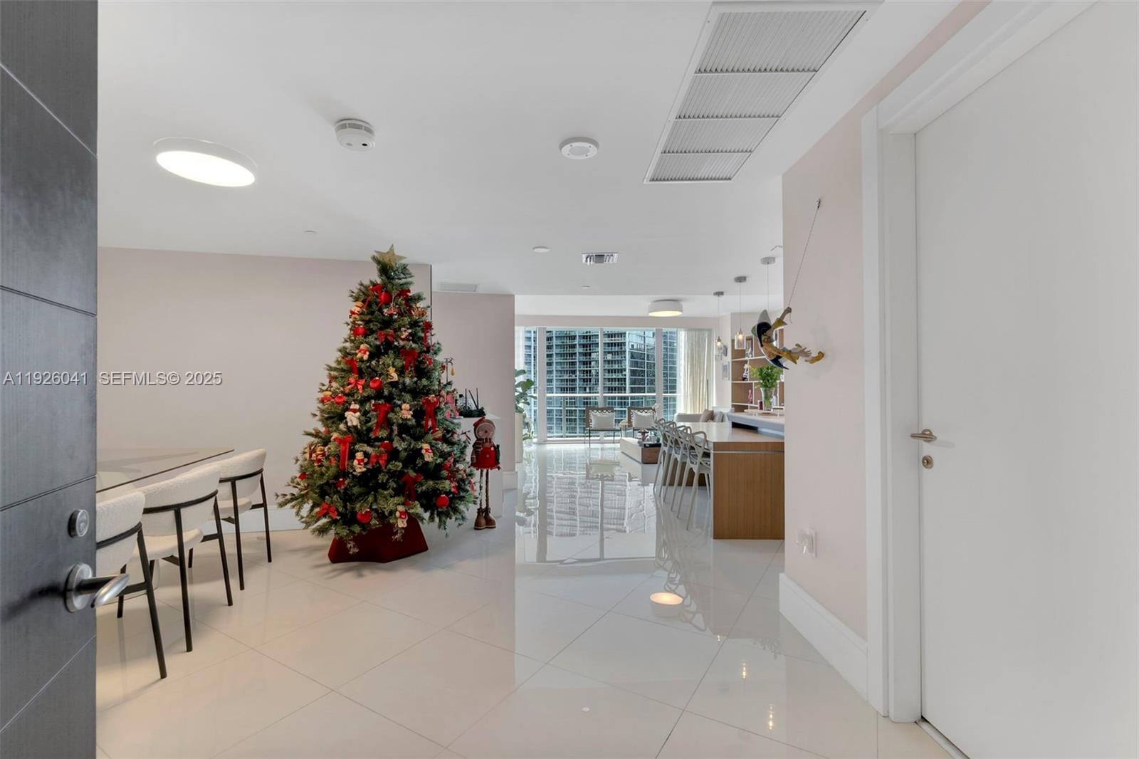 200 Biscayne Boulevard Way 3108, Miami, FL 33131 photo 15