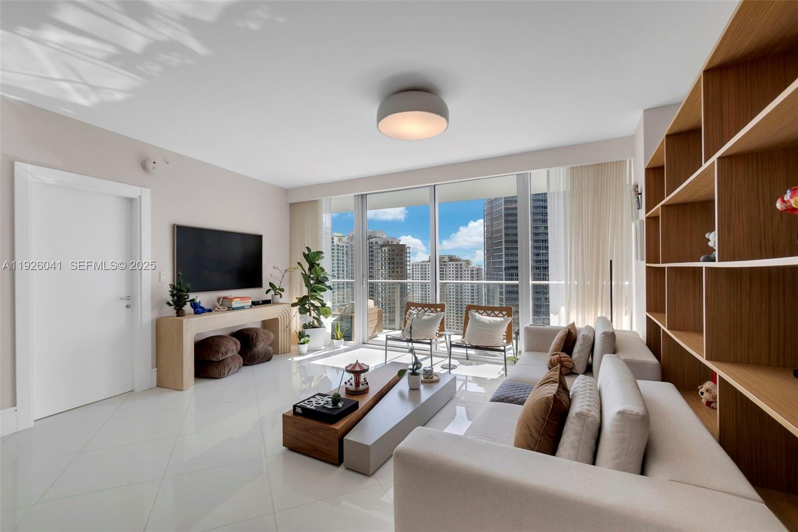 200 Biscayne Boulevard Way 3108, Miami, FL 33131 photo 4