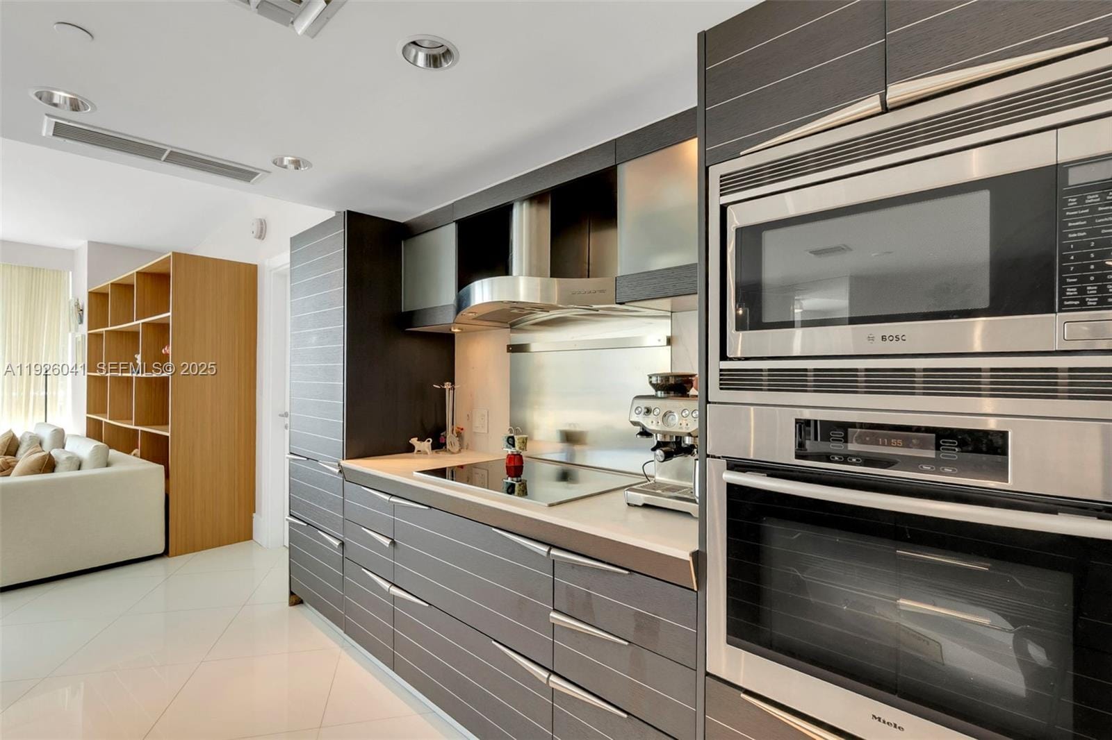 200 Biscayne Boulevard Way 3108, Miami, FL 33131 photo 7
