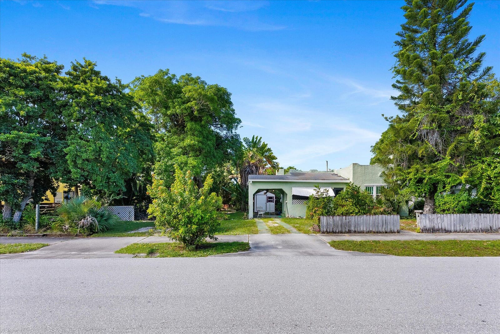 212 SW 2nd Avenue, Delray Beach, FL 33444 photo 2