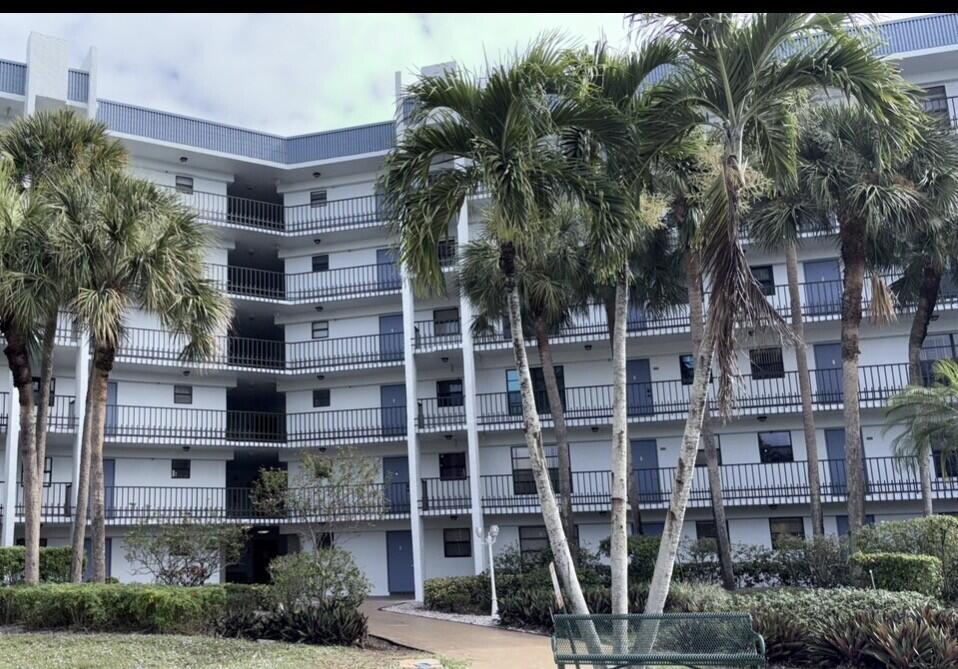 4640 Lucerne Lakes Boulevard W 605, Lake Worth, FL 33467, Lake Worth