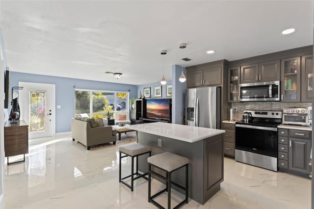 11305 NW 38th Street, sold in The Windings, Coral Springs, FL