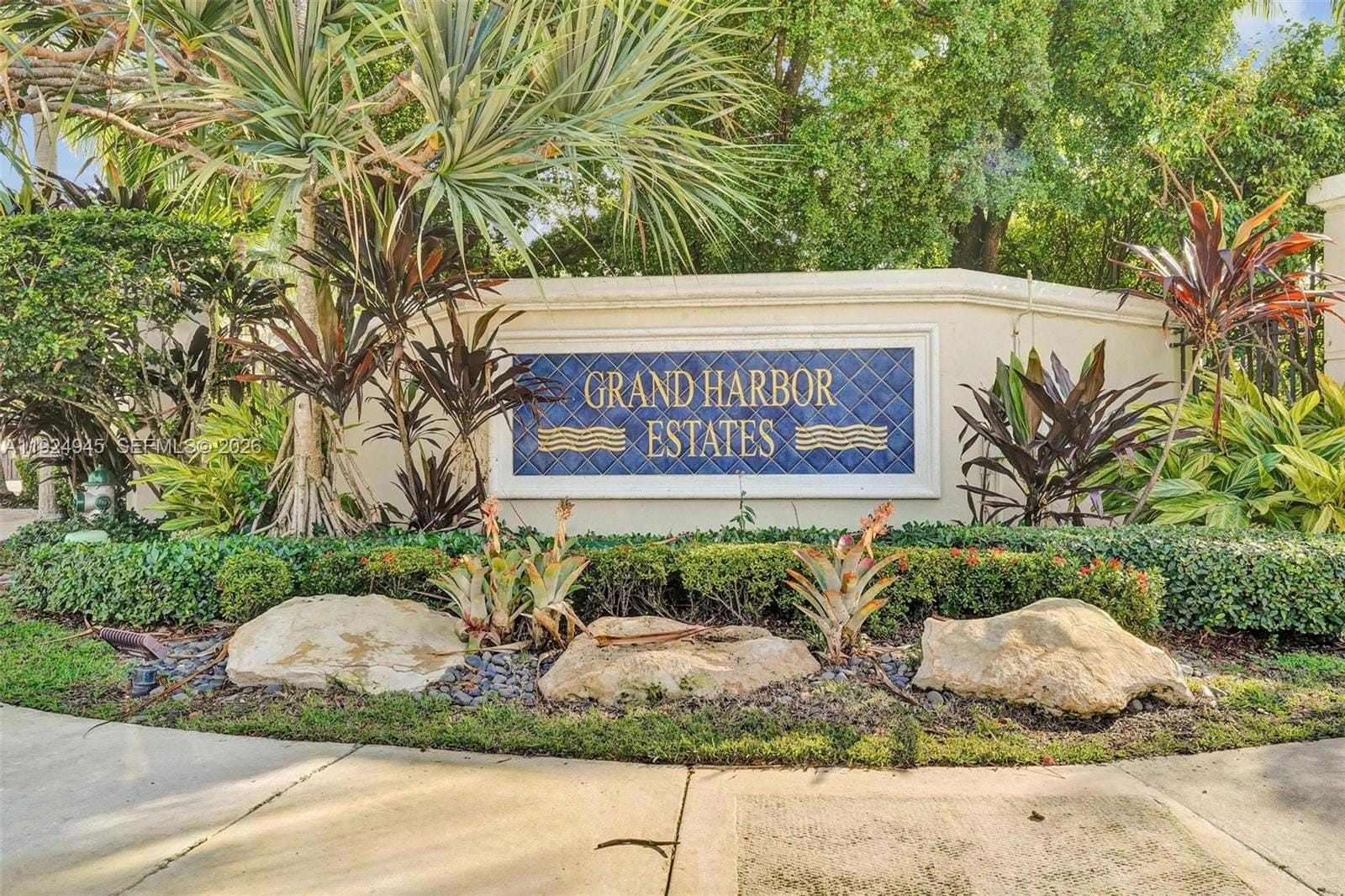 1575 Windjammer Way — photo 2