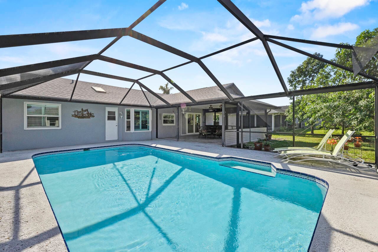 2329 SW Fern Circle, Port St. Lucie, FL 34953