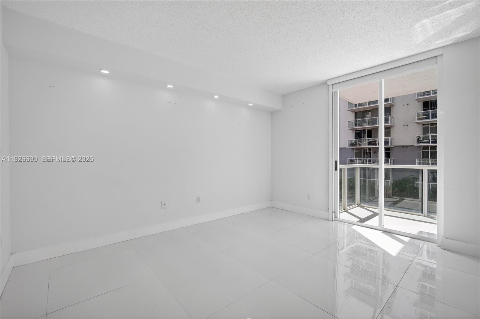 5077 NW 7th Street 610, Miami, FL 33126 photo 14