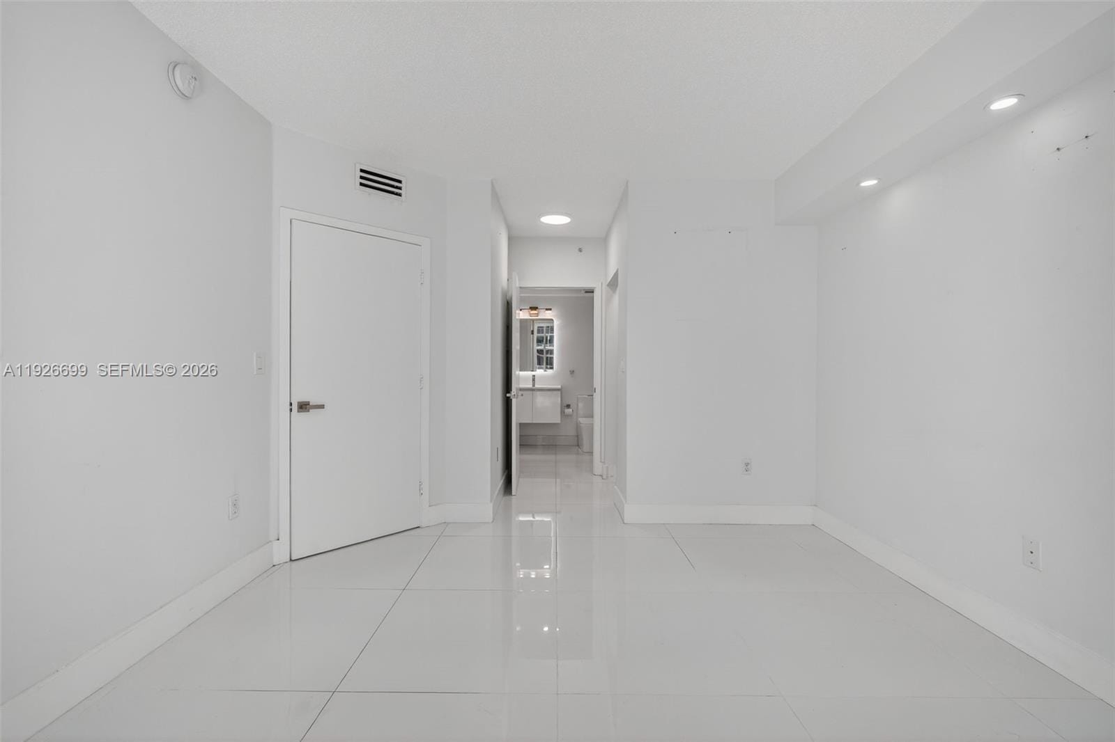 5077 NW 7th Street 610, Miami, FL 33126 photo 18