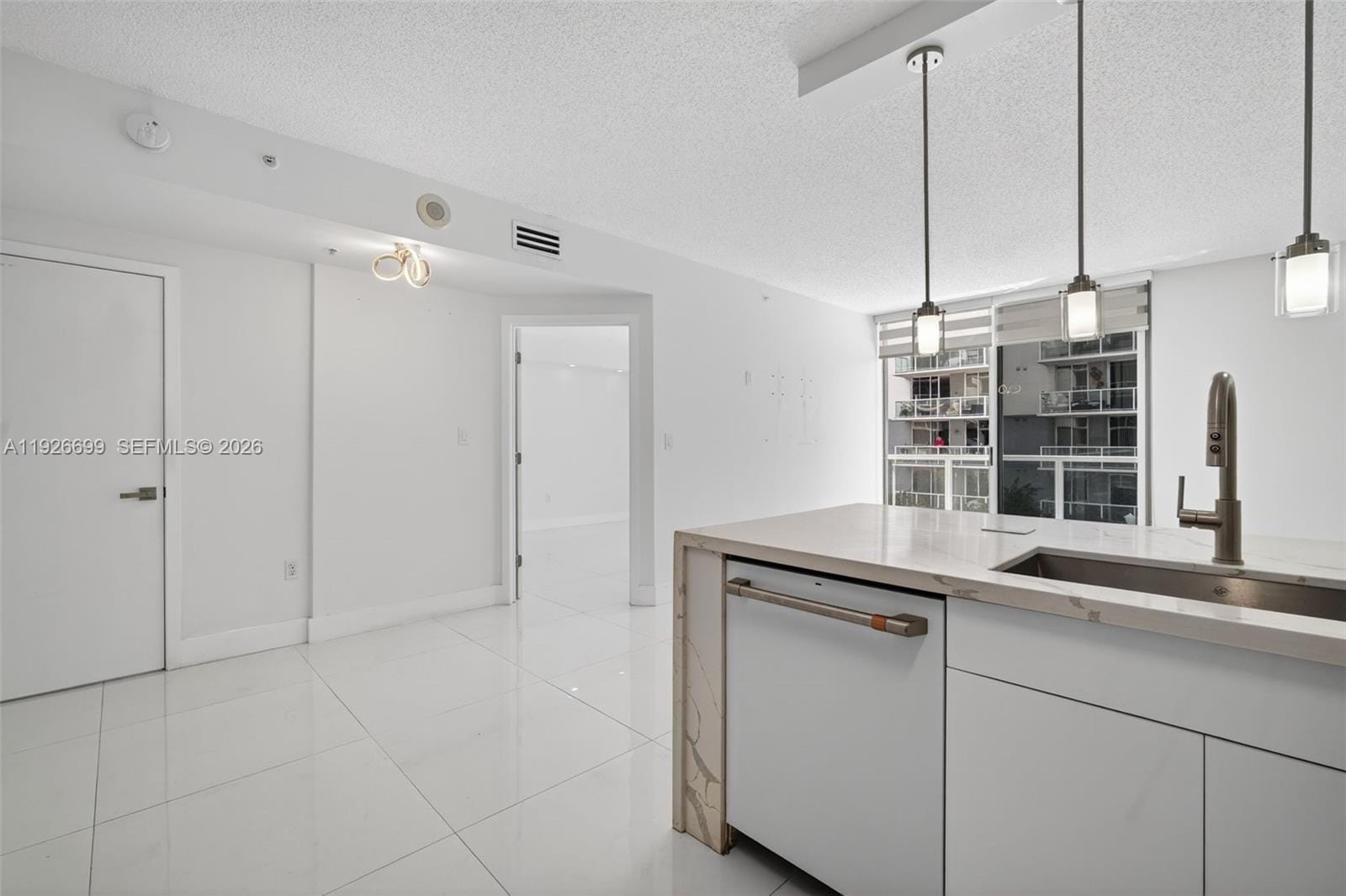 5077 NW 7th Street 610, Miami, FL 33126 photo 5