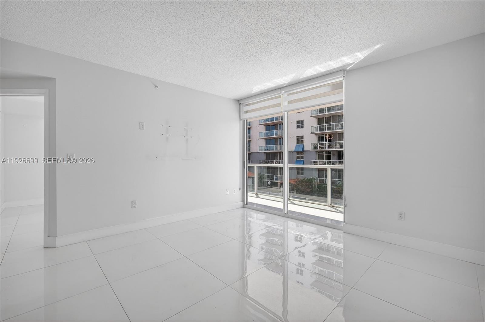 5077 NW 7th Street 610, Miami, FL 33126 photo 9