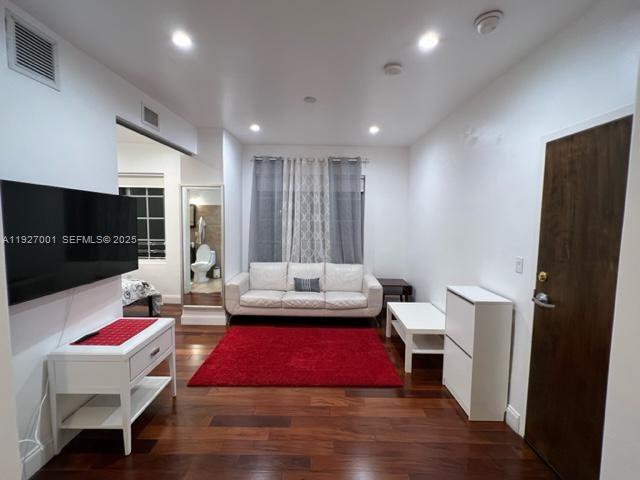 526 15 Street 2, Miami Beach, FL 33139, Miami Beach