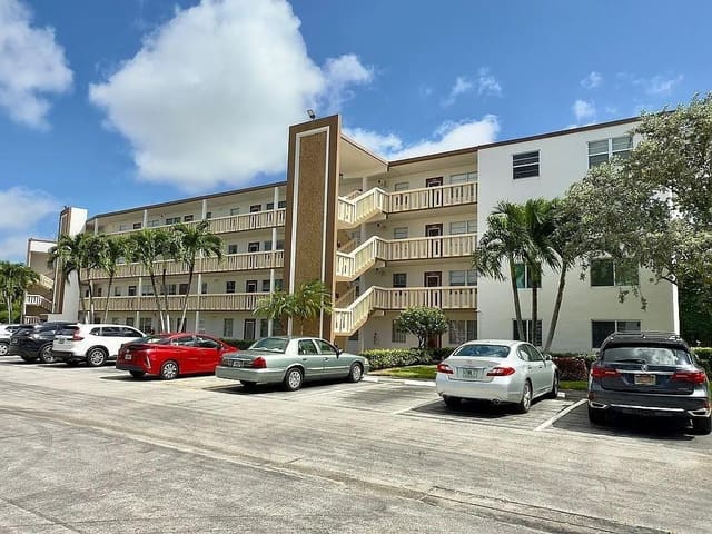 1023 Guildford B, Boca Raton, FL 33434