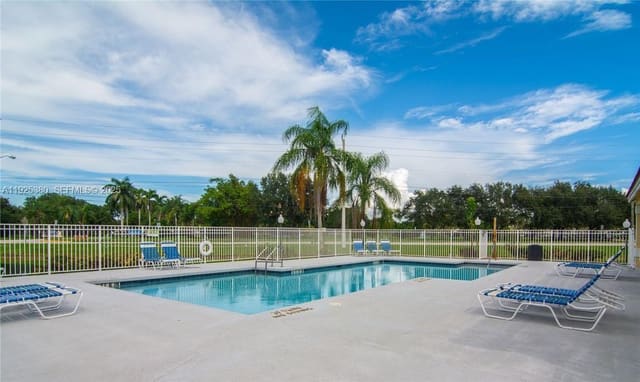 701 Vista Isles Drive 1627, Sunrise, FL 33325
