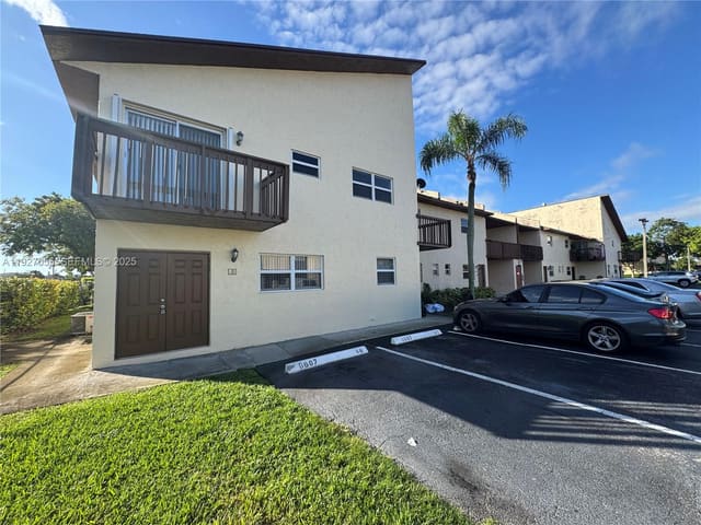 6607 Winfield Boulevard A-48, sold in Coventry Gardens, Margate, FL