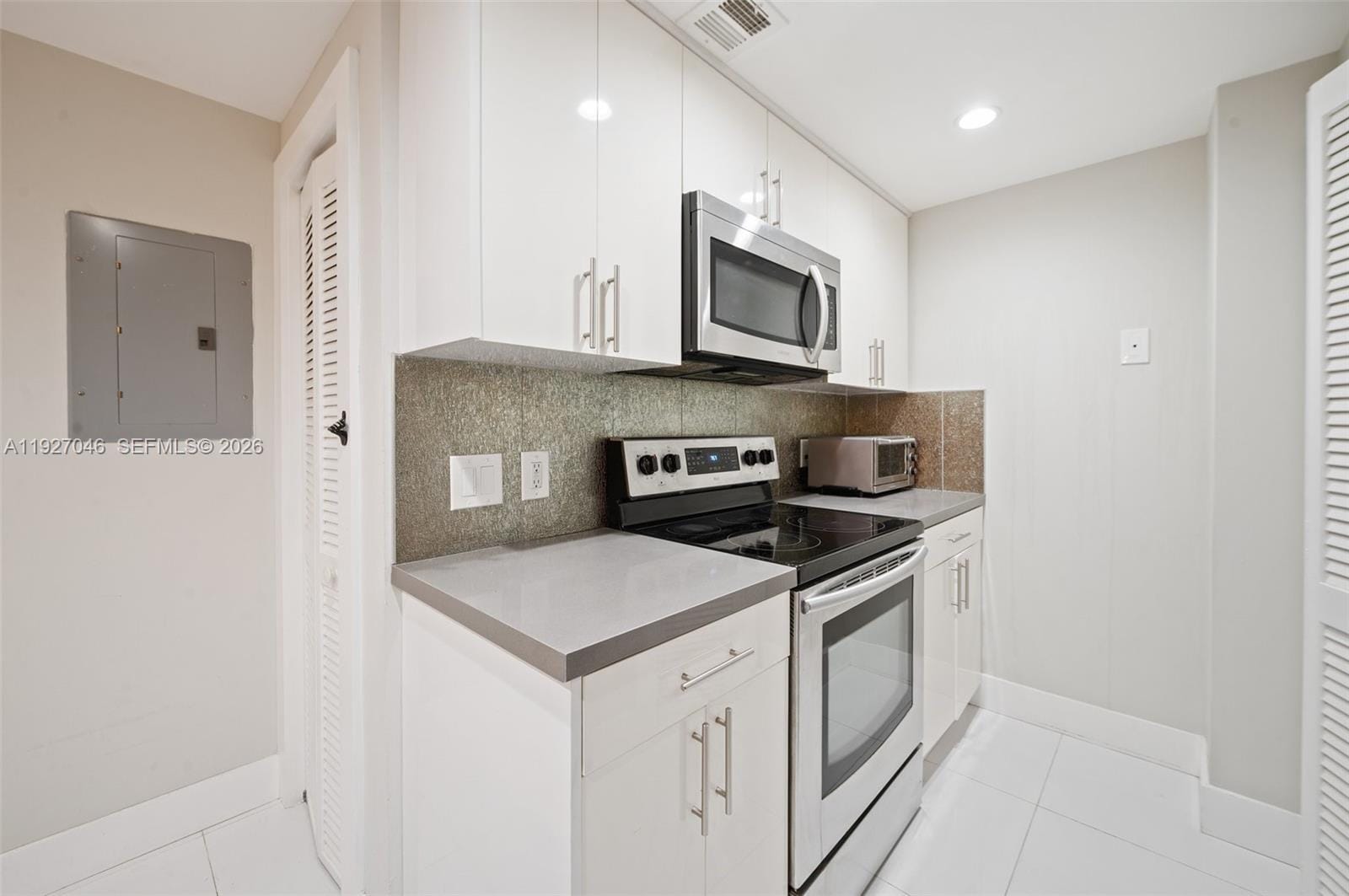 701 Brickell Key Boulevard 1605, Miami, FL 33131 photo 15