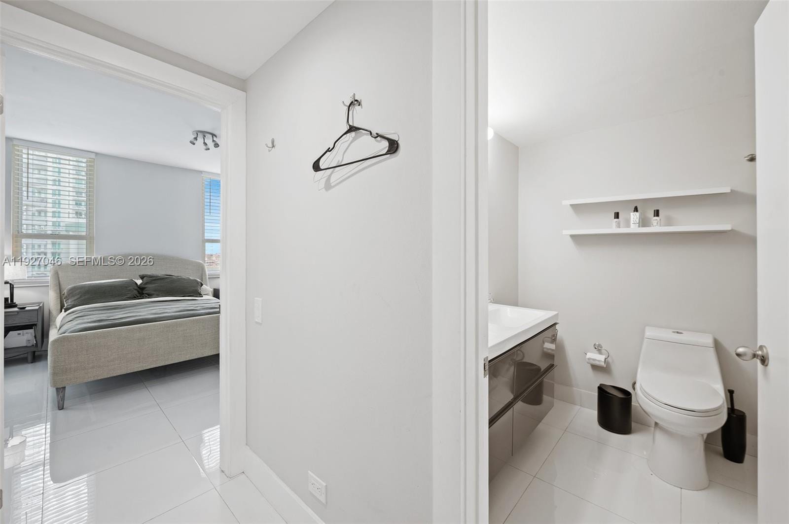 701 Brickell Key Boulevard 1605, Miami, FL 33131 photo 17