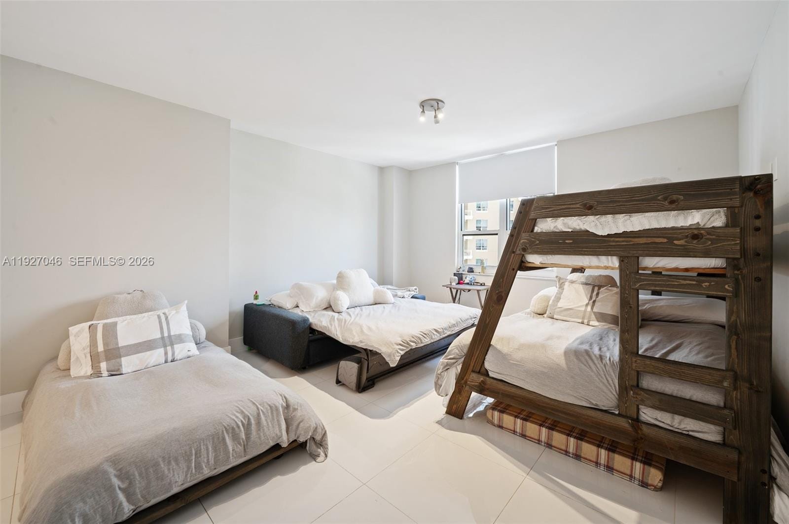 701 Brickell Key Boulevard 1605, Miami, FL 33131 photo 24