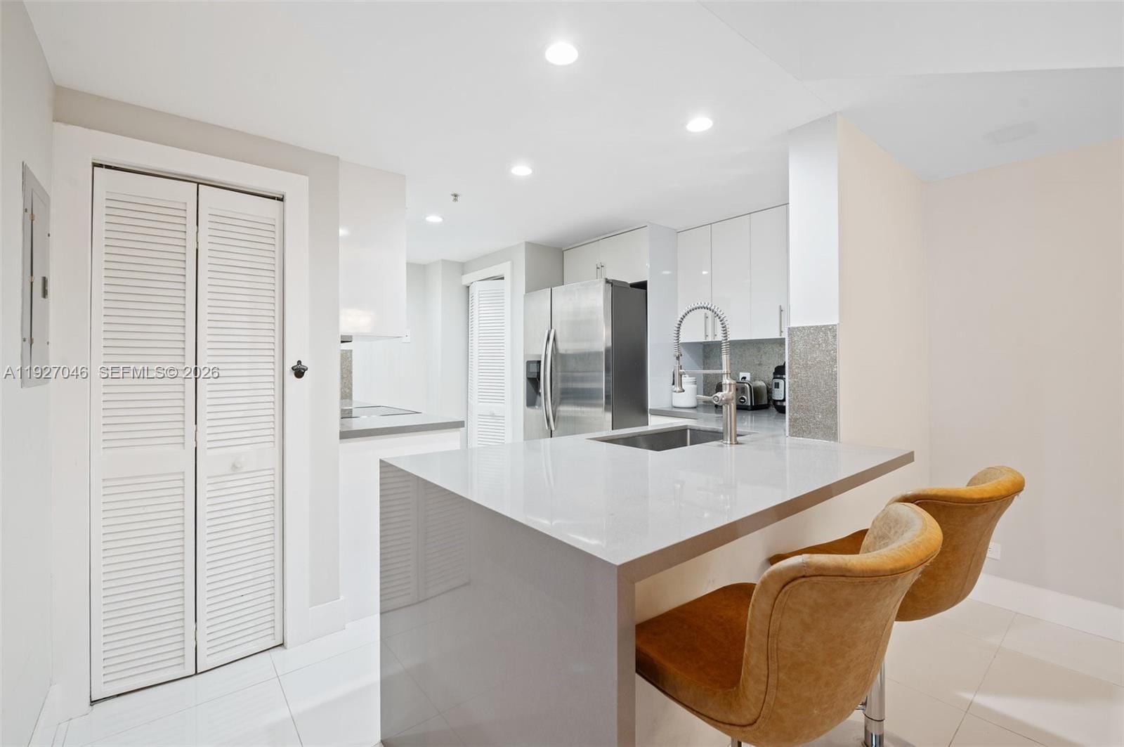 701 Brickell Key Boulevard 1605, Miami, FL 33131 photo 7