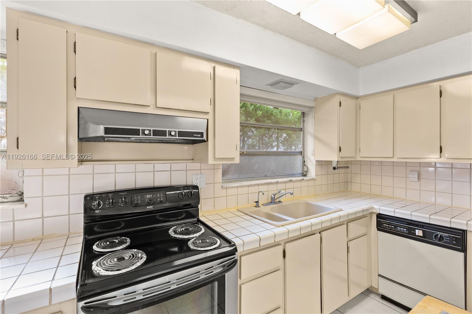 612 Minorca Avenue, Coral Gables, FL 33134 photo 29