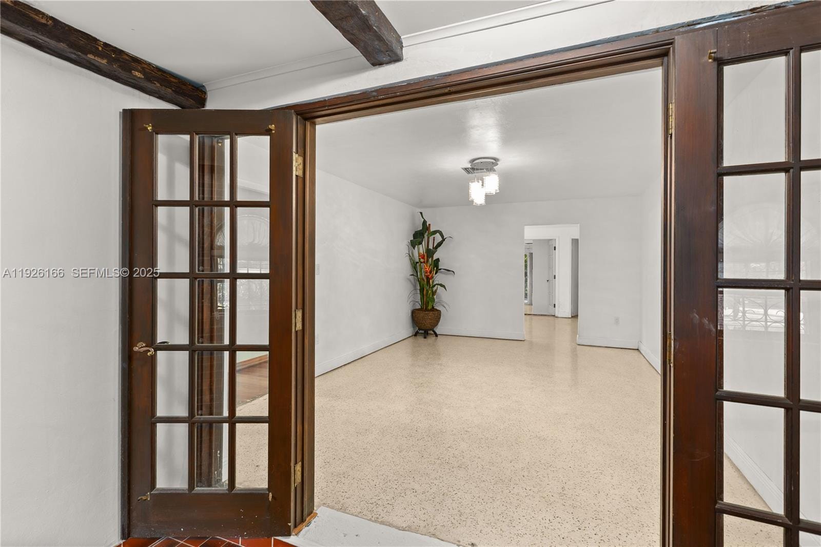 612 Minorca Avenue, Coral Gables, FL 33134 photo 4