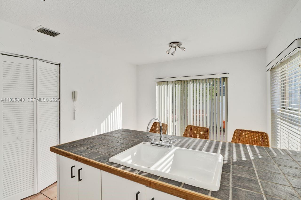 1256 NW 125th Terrace, Sunrise, FL 33323 photo 12