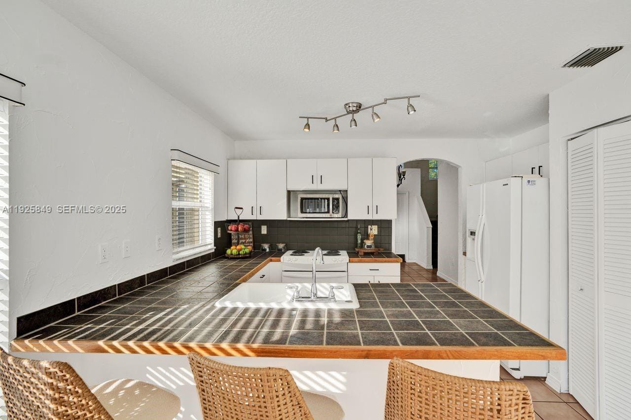 1256 NW 125th Terrace, Sunrise, FL 33323 photo 9