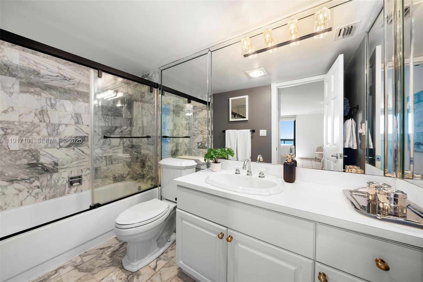 2555 Collins Avenue 805, Miami Beach, FL 33140 photo 16