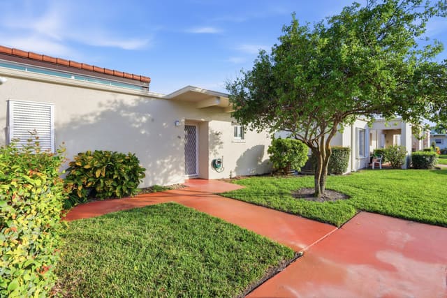 2534 Boundbrook Drive S 116, sold in Boundbrook Condo S, West Palm Beach, FL