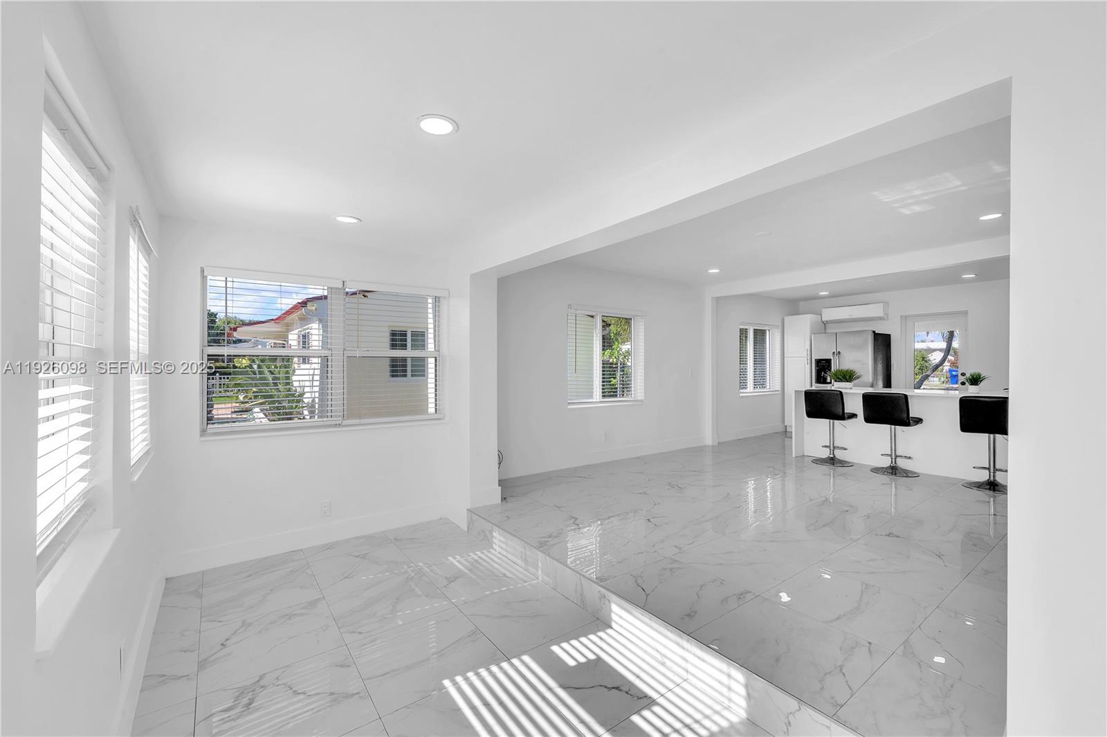 2431 Coolidge Street — photo 10