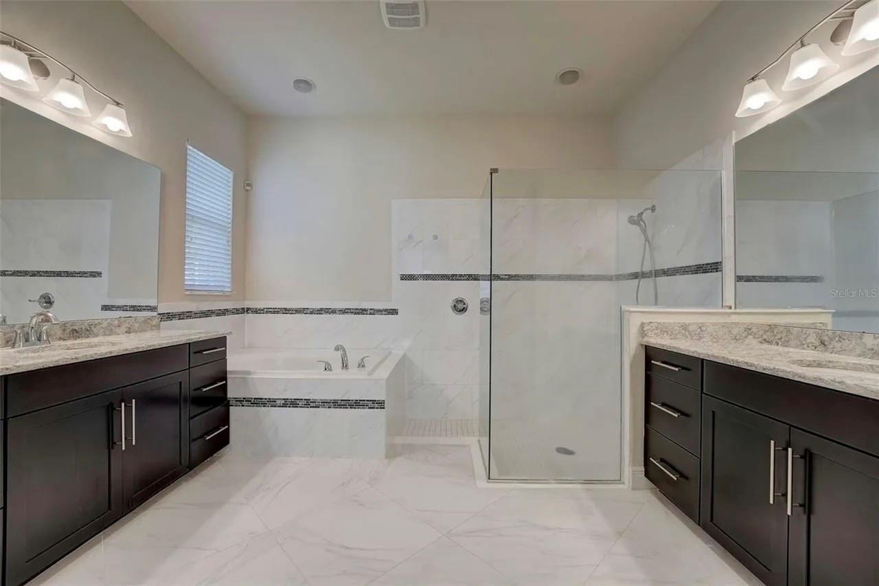 11333 Lake Lucaya Drive, FL 33579 photo 18