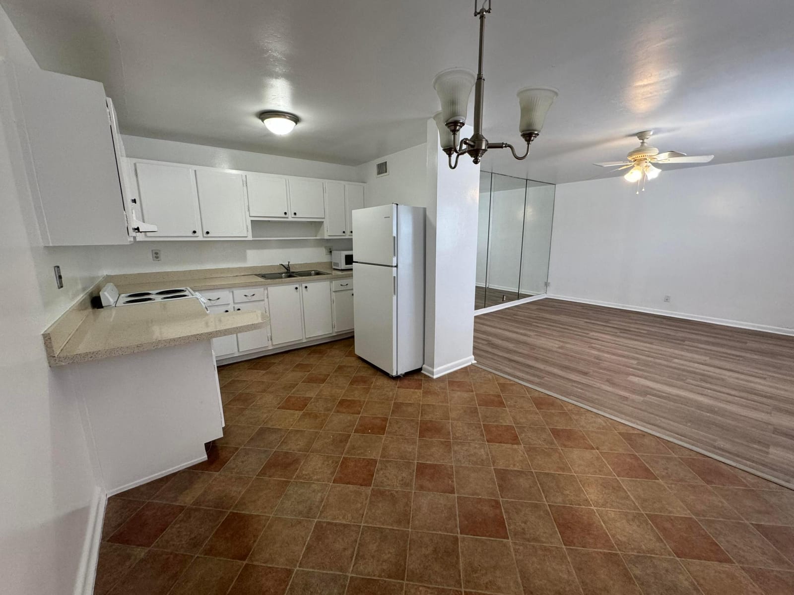 810 Lake Shore Drive 37, Lake Park, FL 33403