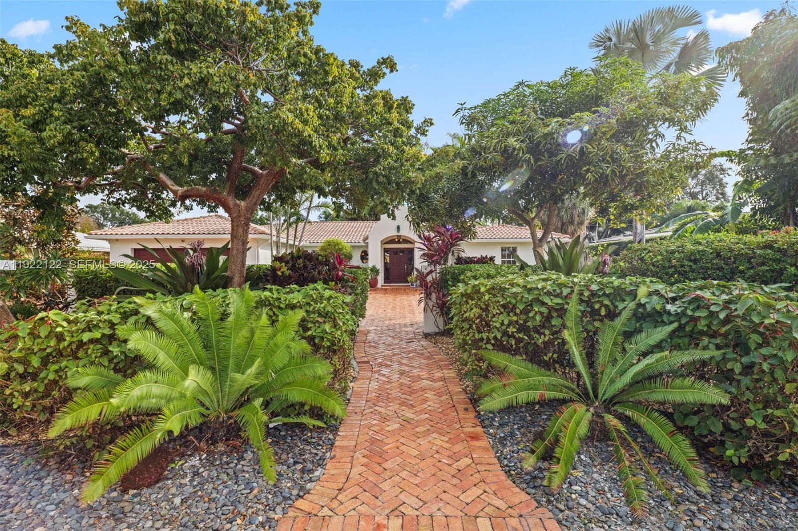 608 Middle River Drive, Fort Lauderdale, FL 33304 photo 3