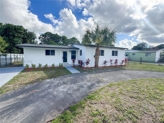 17231 NW 24th Place, sold in Myrtle Grove 2nd Addn, Miami Gardens, FL