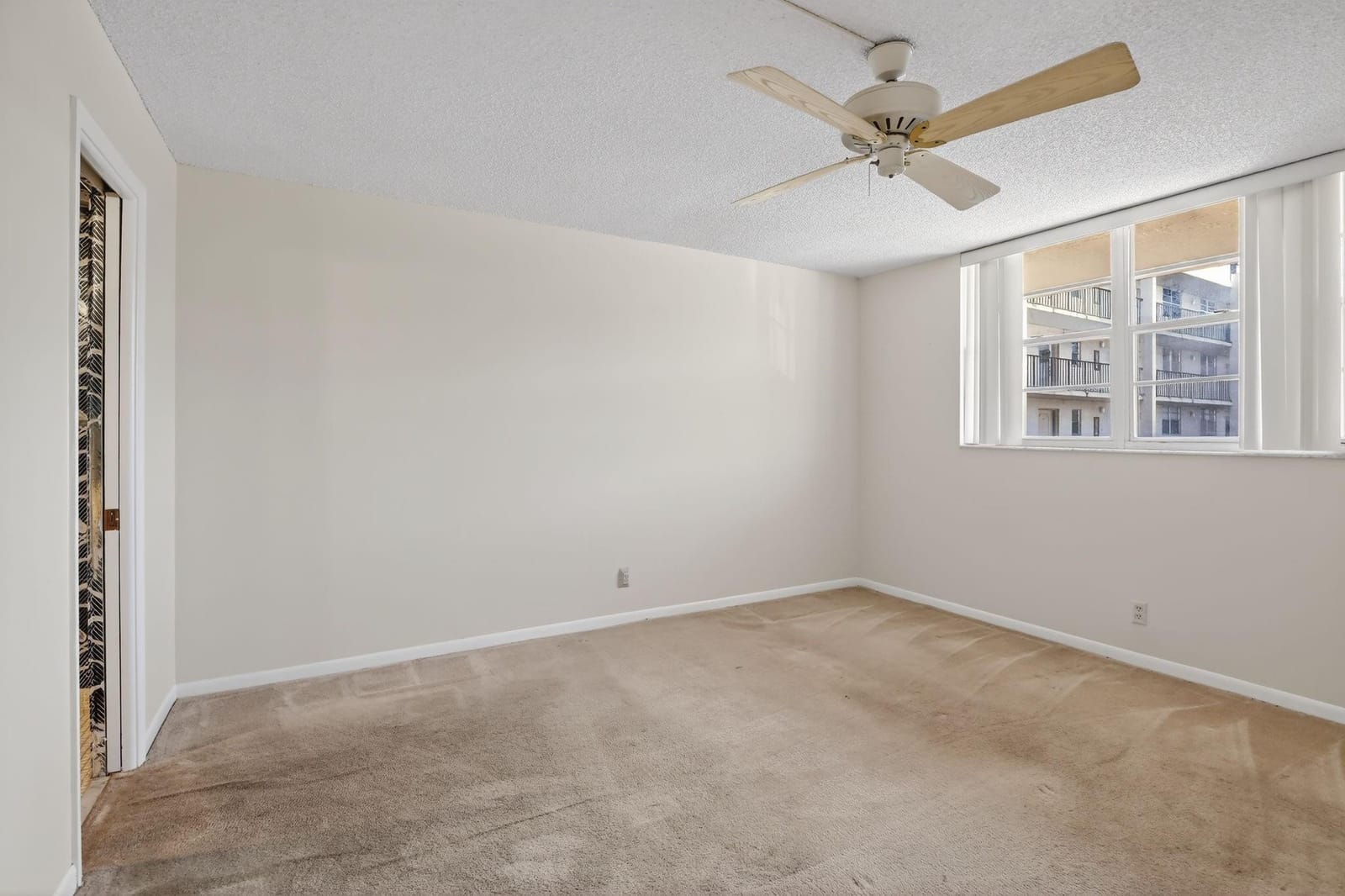 2571 Aragon Boulevard 214, Sunrise, FL 33322 photo 25