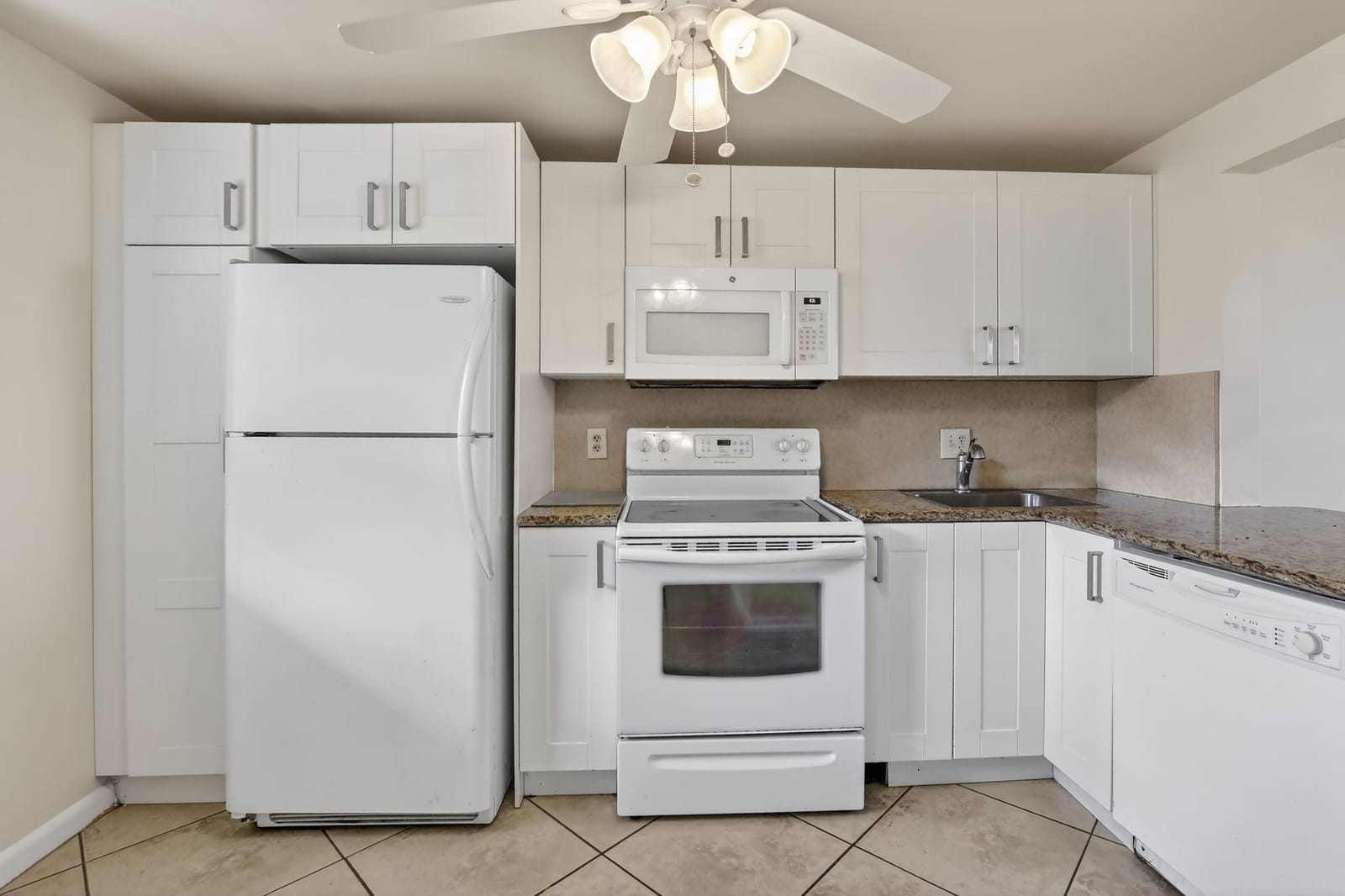 2571 Aragon Boulevard 214, Sunrise, FL 33322 photo 6