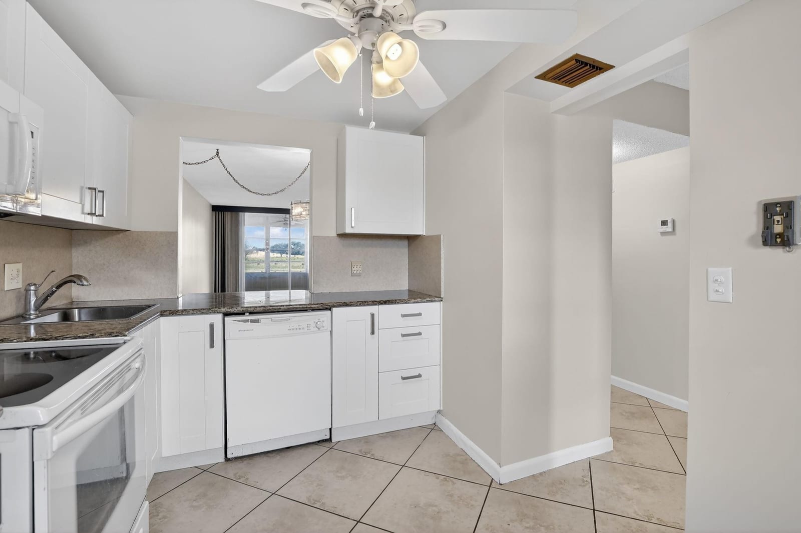 2571 Aragon Boulevard 214, Sunrise, FL 33322 photo 7