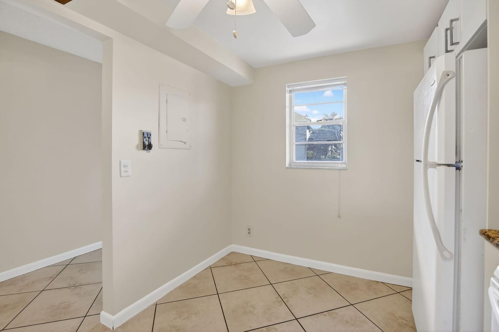 2571 Aragon Boulevard 214, Sunrise, FL 33322 photo 9