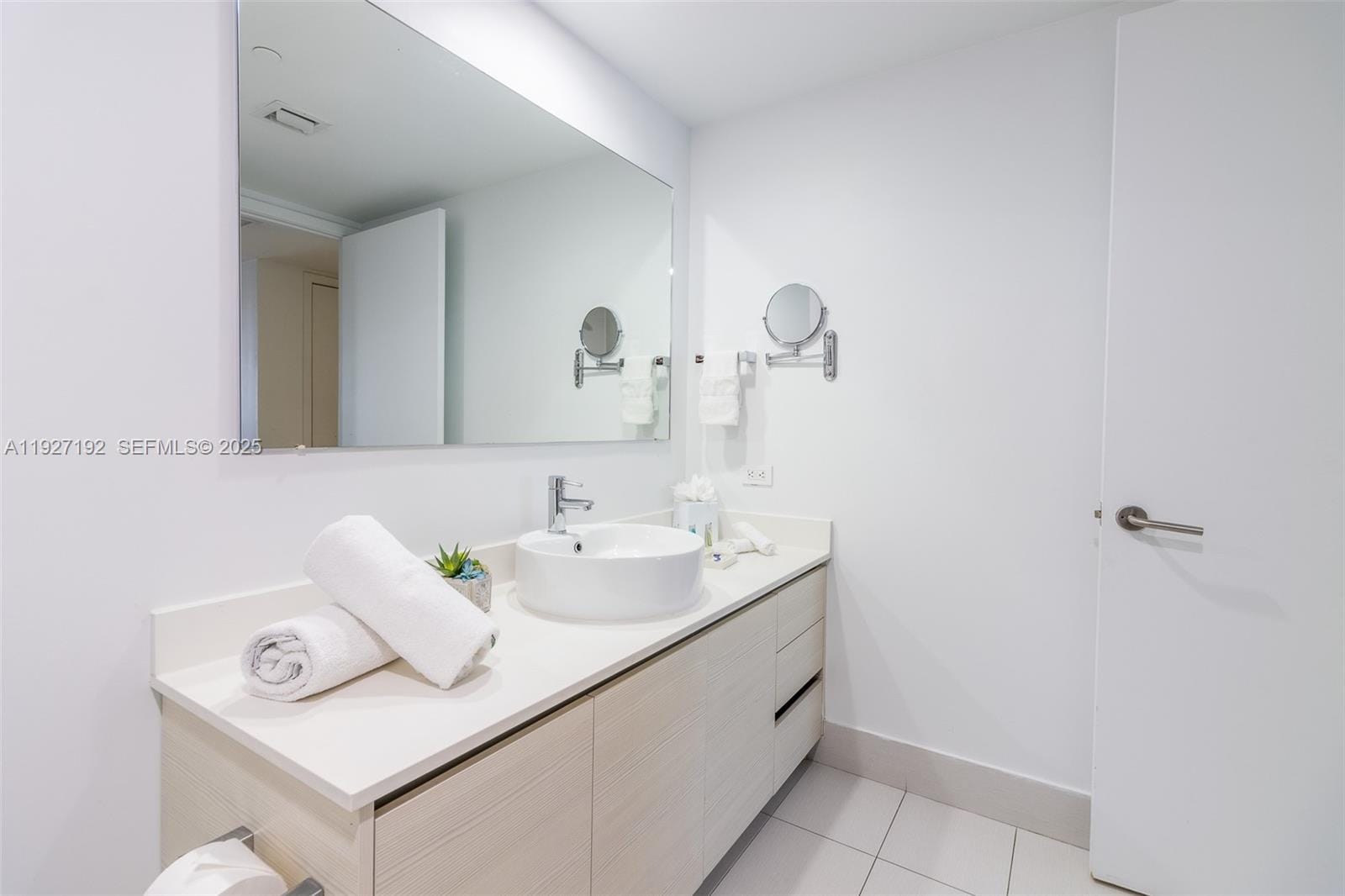 2602 E Hallandale Beach Boulevard R708 — photo 12