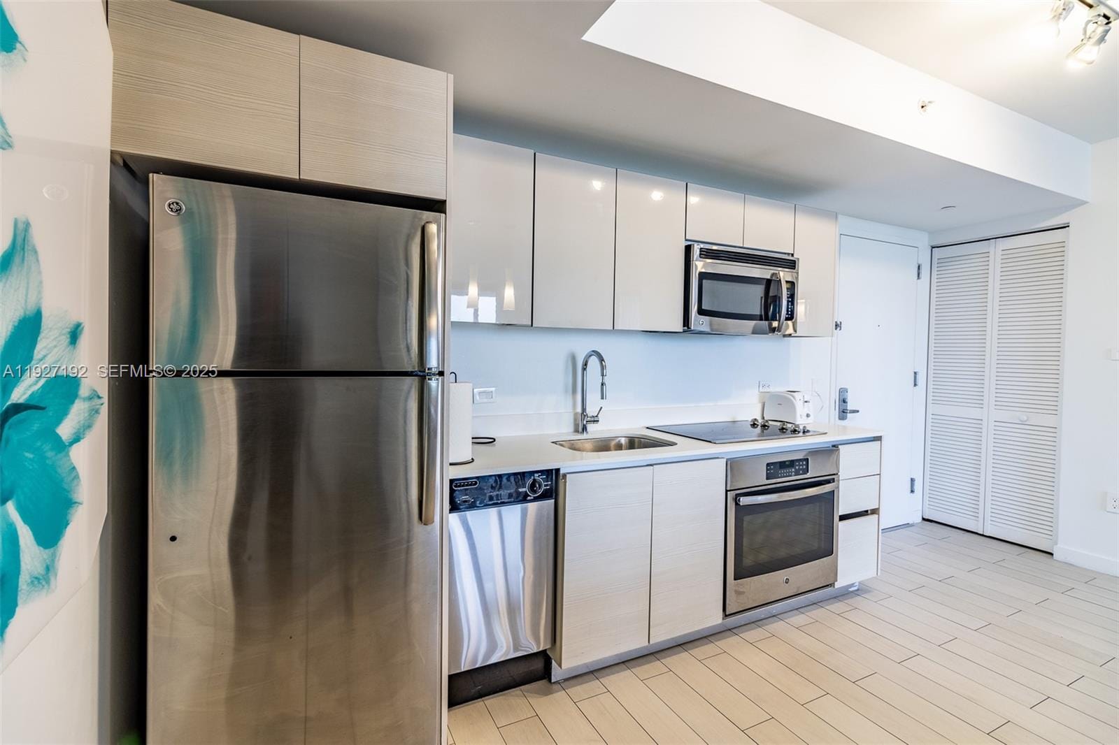 2602 E Hallandale Beach Boulevard R708 — photo 7