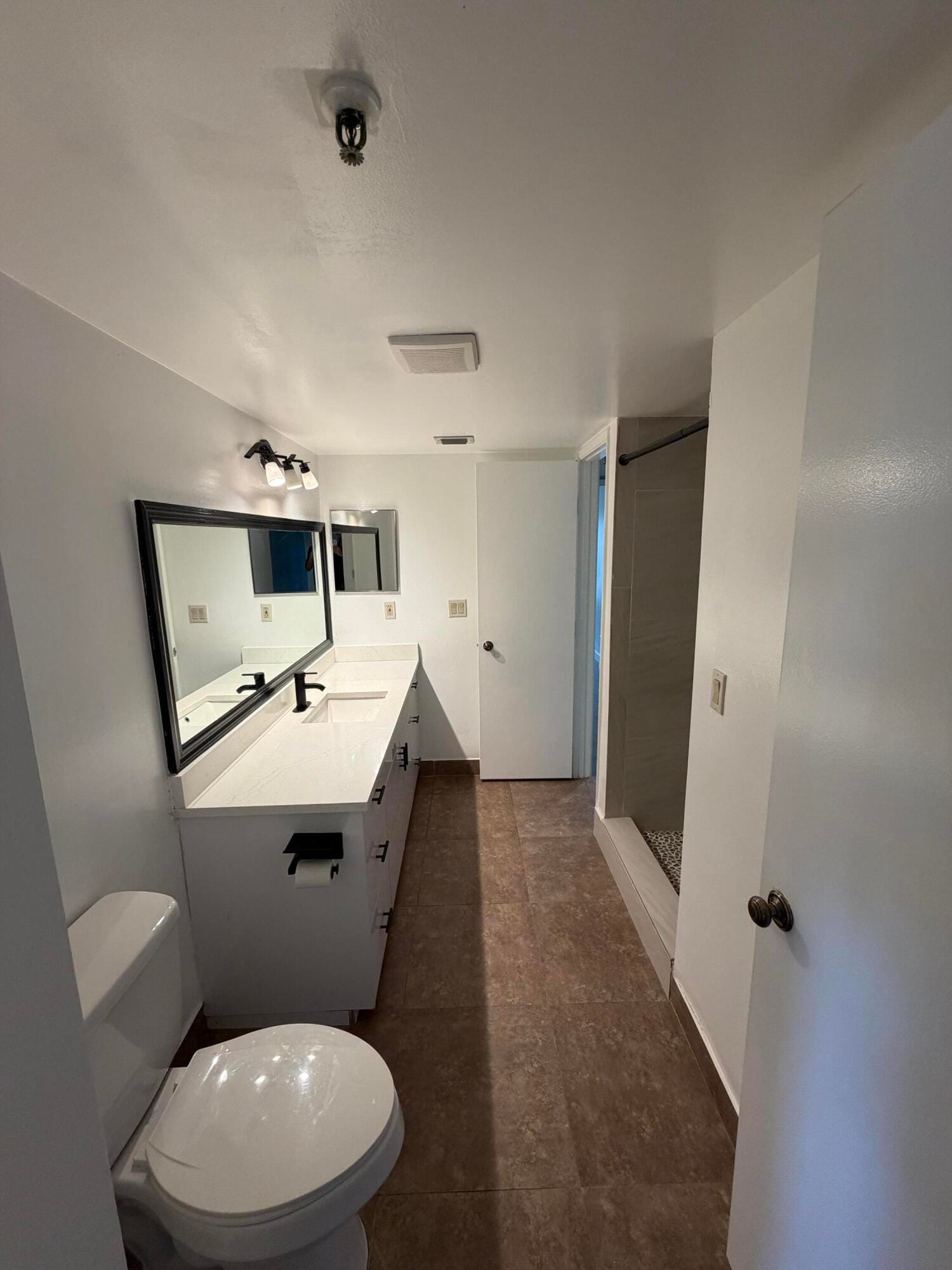 2202 S Cypress Bend Drive 101, Pompano Beach, FL 33069 photo 15