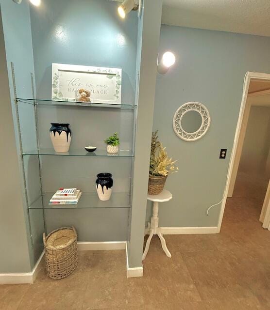 2202 S Cypress Bend Drive 101 — photo 8