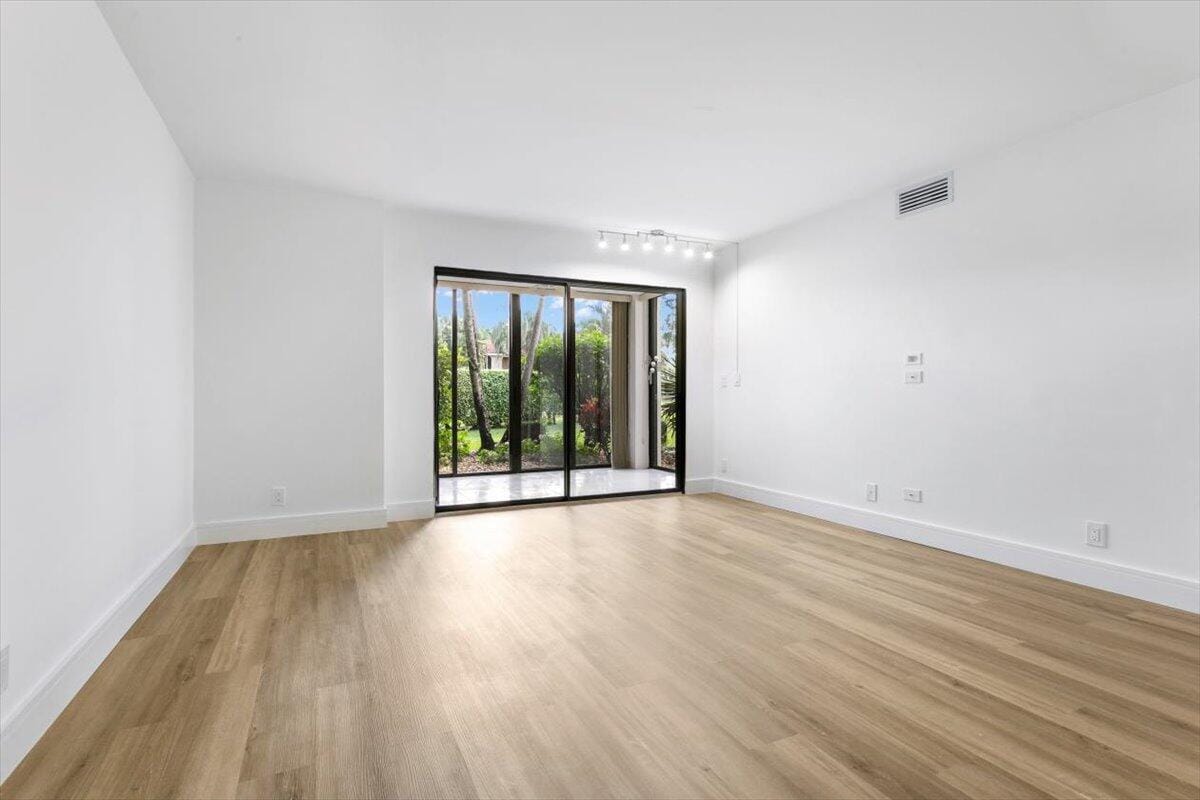 10203 Mangrove Drive 101, Boynton Beach, FL 33437 photo 9