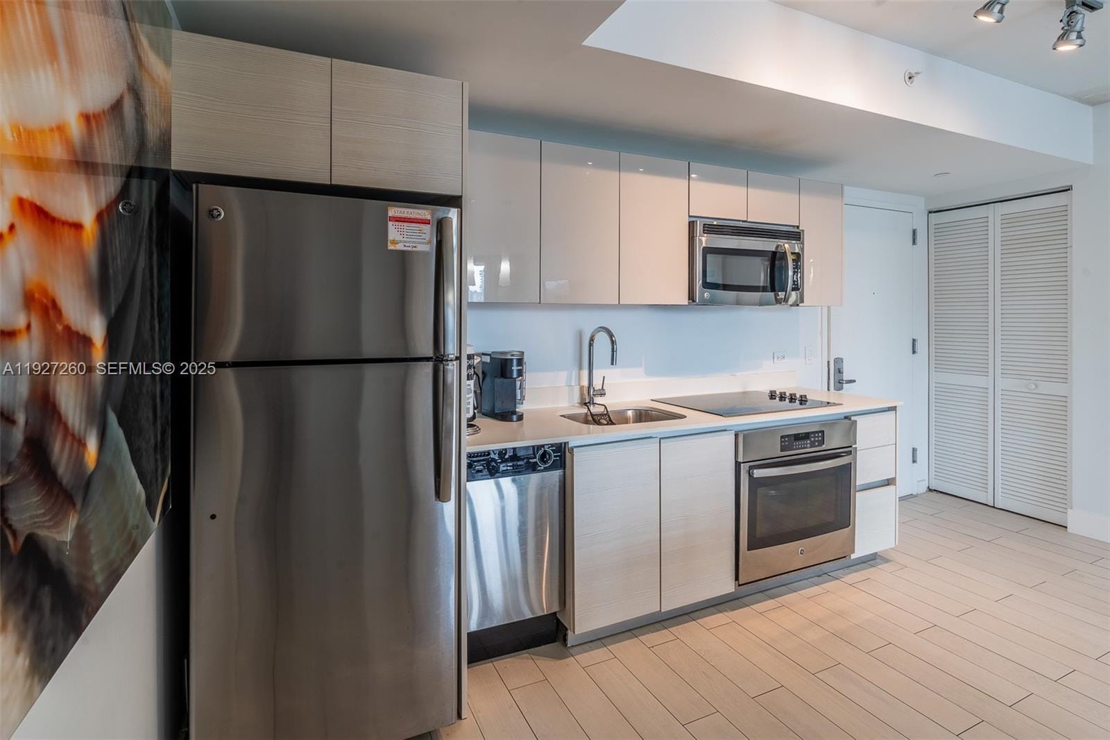 2602 E Hallandale Beach Boulevard R809 — photo 8
