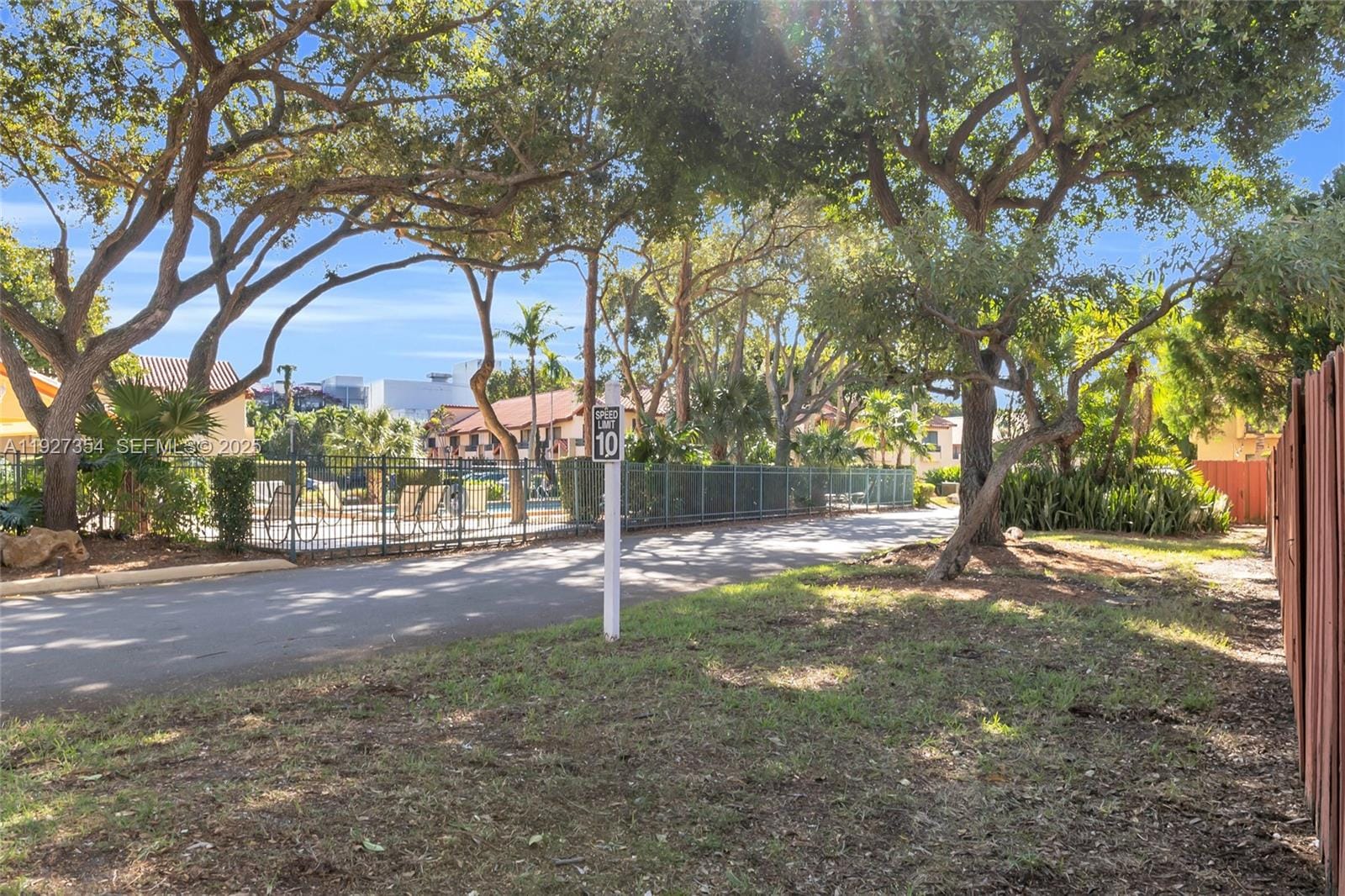 10080 SW 77th Court, Miami, FL 33156 photo 25