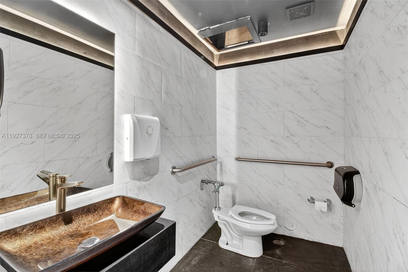 1216 Washington Avenue, Miami Beach, FL 33139 photo 14